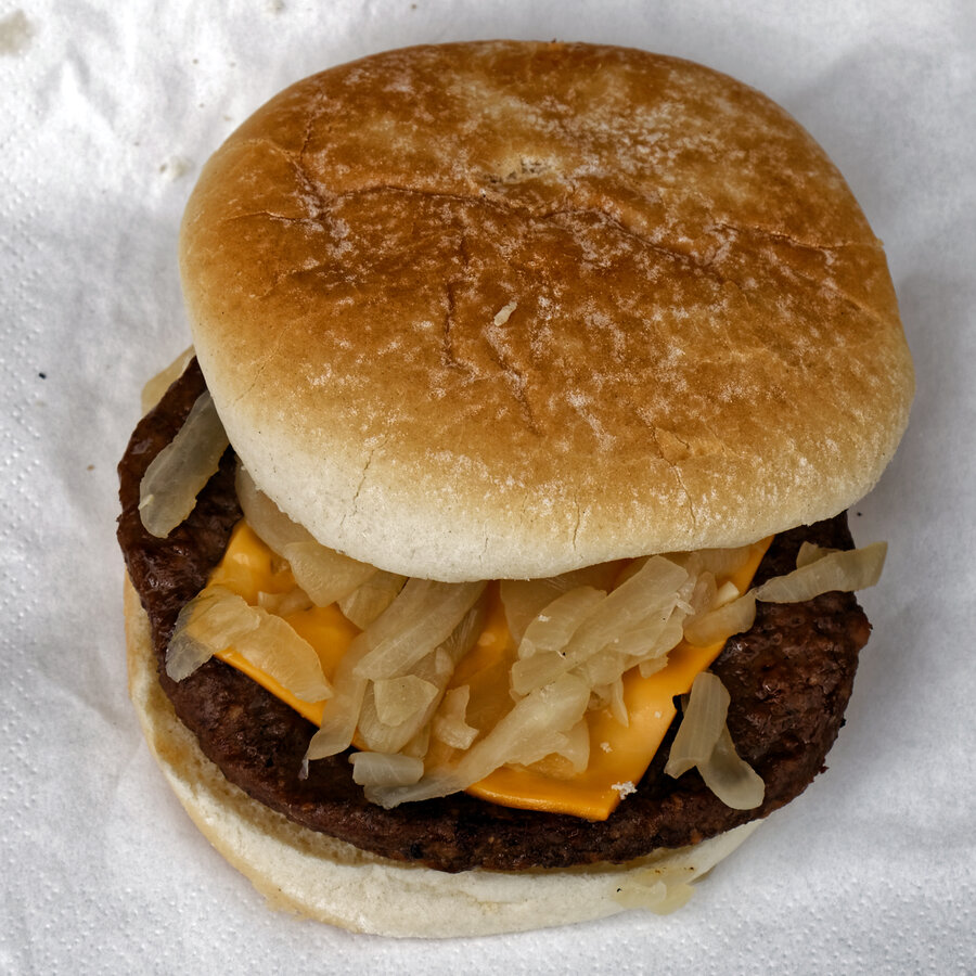 Classic Diner Cheeseburger